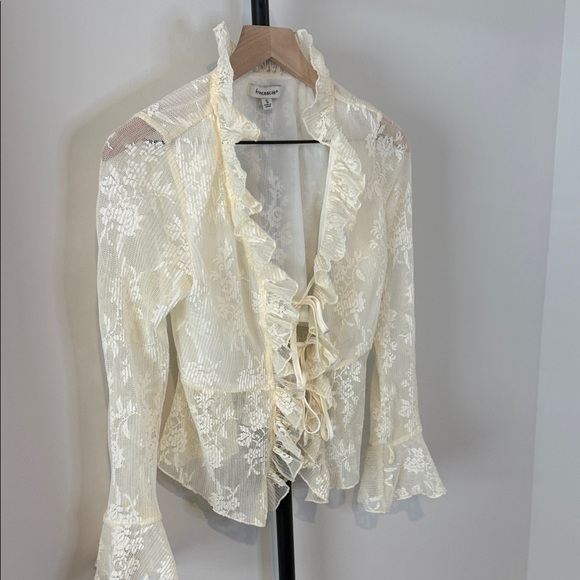Francesca's Collections Cream Lace Ruffled Tie-Front Blouse - Picture 3 of 7